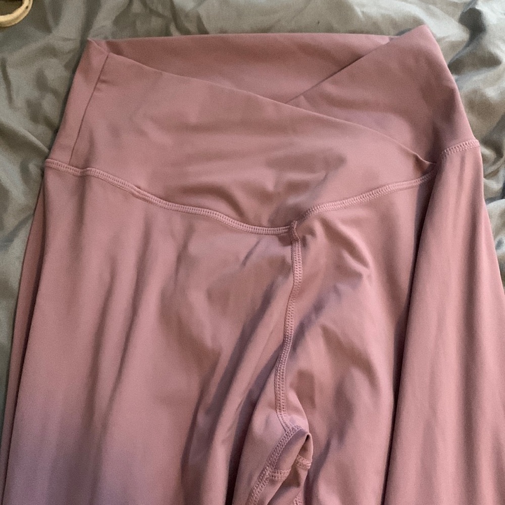 These are a dark pink/light purple flare leggings, there from amazon